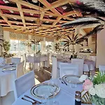 Doliva Park Bed & Breakfast 4*