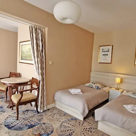 Doliva Park Bed & Breakfast 4*