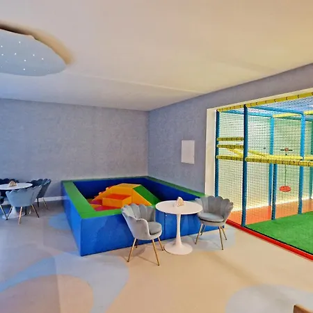 Doliva Park 4*