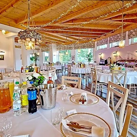 Doliva Park Bed & Breakfast Krynica Morska