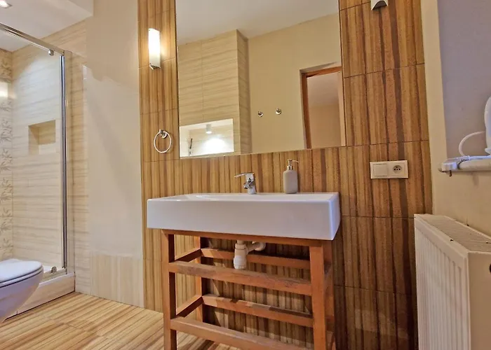 Doliva Park Bed & Breakfast 4*