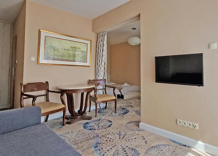 Doliva Park Bed & Breakfast 3*